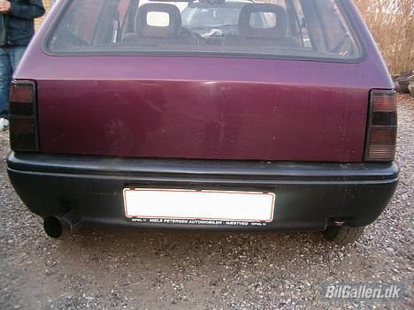 Opel corsa nu 2,0 (Totaltskad) - nu er den på vej til maler billede 4