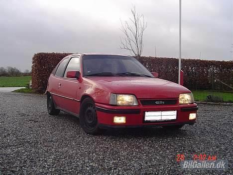 Opel Kadett GSI SOLGT billede 9