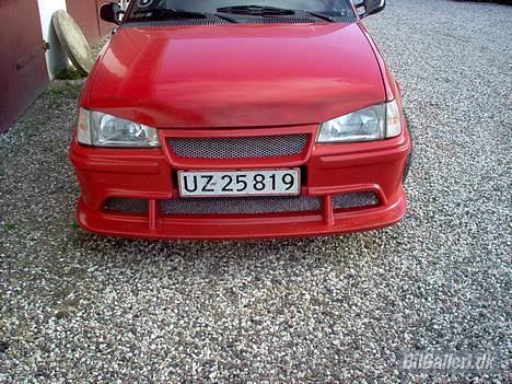 Opel Kadett E billede 1