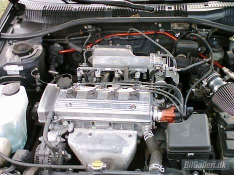 Toyota Carina E SOLGT billede 5