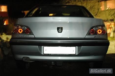 Peugeot 406 SVDT - Lexus-lykter, bilde tatt med blitz billede 8