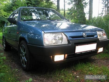 Skoda Favorit - en lille tur i skoven... billede 1