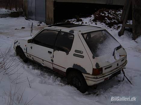 Peugeot 205 lacoste 1,3 billede 2