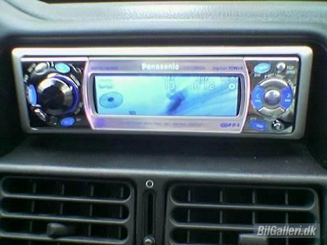 Peugeot 106 Rallye *SOLGT* - Panasonics high-end head-unit med 9 sporet equalizer billede 7