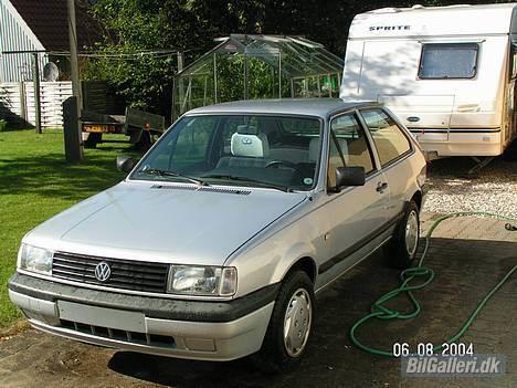 VW Polo Coupe *Solgt* - Bilen sommeren 2004 da jeg købte den.. billede 2