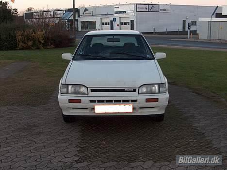 Mazda 323 super sport (Solgt) billede 1