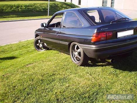Ford Escort (kurtklorin) Solgt billede 7