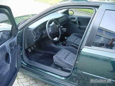 Opel Vectra B stc 2,0  Sport   billede 3