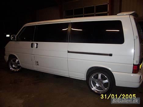 VW Transporter T4 - Der skulle lige de fede fælge på, men desværre forket indpresning billede 2