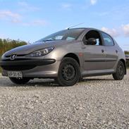 Peugeot 206 død :'( <3