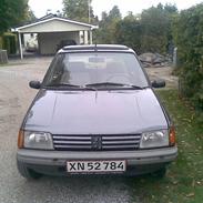 Peugeot 205 (skrottet :( )