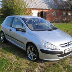 Peugeot 307 1,6 XR 3d. (SOLGT)