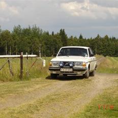 Volvo 242 DØD "skrottet"