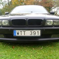BMW 750i