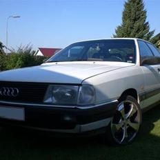 Audi 100