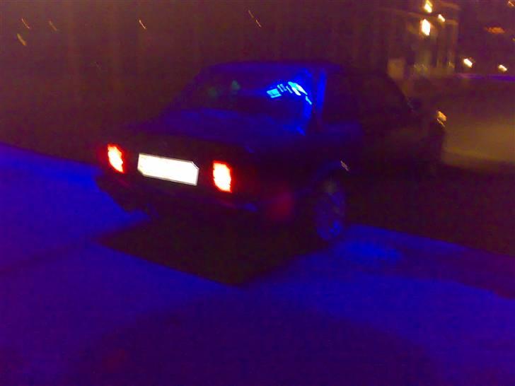 BMW E30 320i SOLGT billede 6