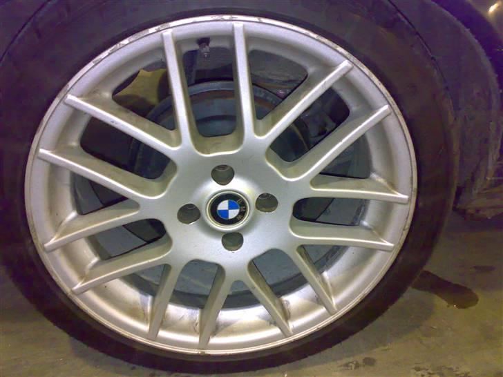 BMW E30 320i SOLGT billede 10