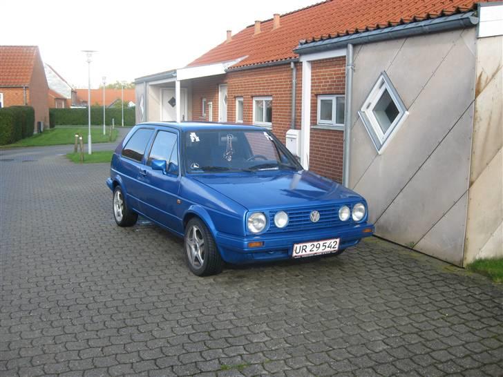 VW golf 2 - Helt nymalet. billede 1