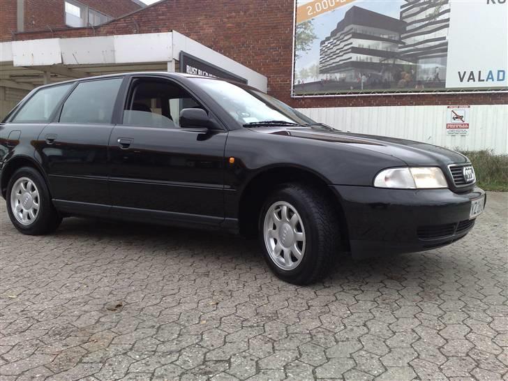 Audi A4 1,6 "konebilen" - og fra den anden side billede 2