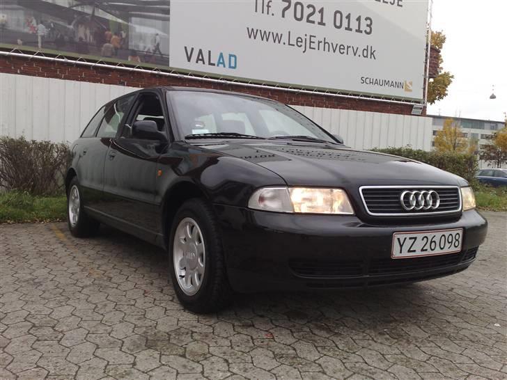 Audi A4 1,6 "konebilen" - og et sådan lidt forfra billede 10