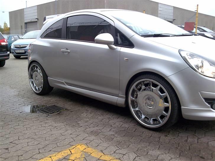 Opel Corsa D GSI - Ja, så røg der sQ 20" på :oP billede 13