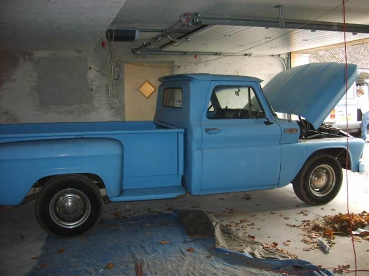 Chevrolet c10 stepside - hjemme i den ny renoveret garage. billede 6