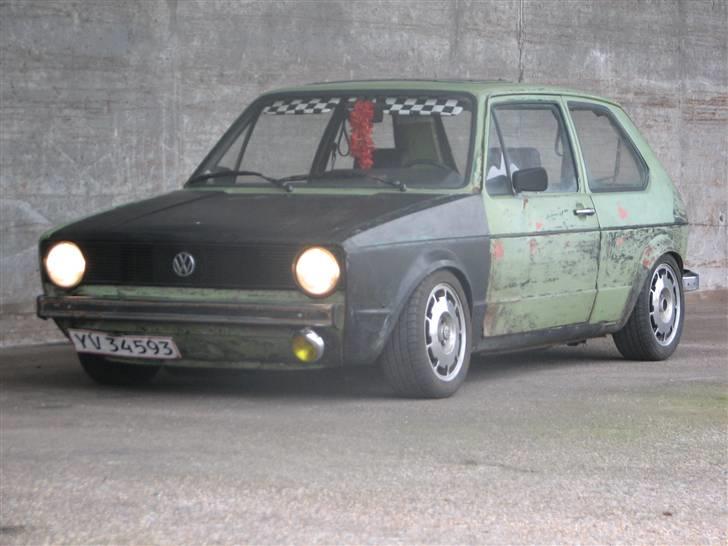 VW Golf 1 *HOODRIDE*  - Hoodride billede 1