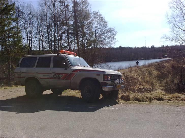 Toyota landcruiser HJ 60 turbo $DEN BLÅ$ - før jeg blev malet oppe i sveriges land:d billede 3