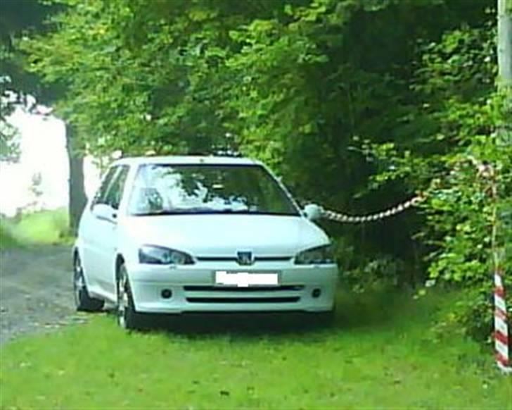 Peugeot 106 1,6 Rallye billede 2