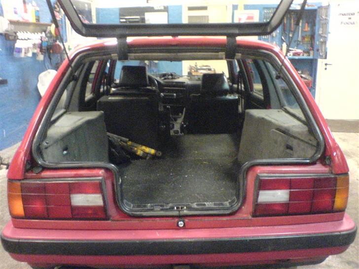 BMW e30 320i Toruring Solgt billede 5