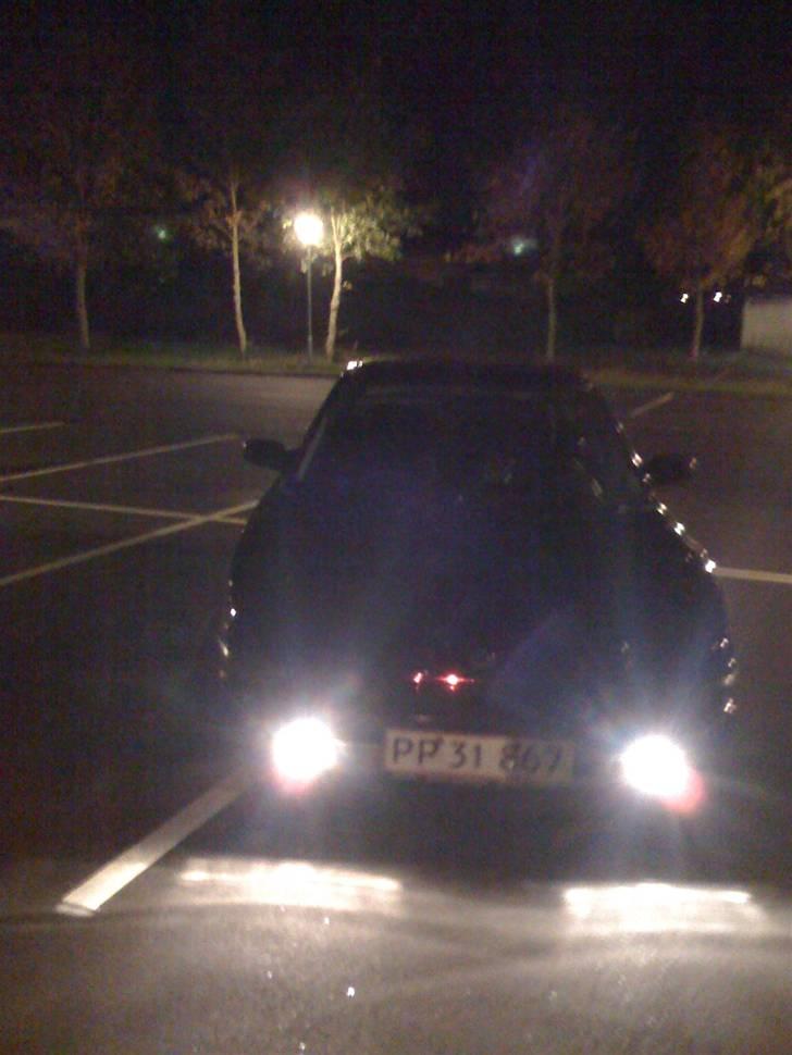 Mazda 323f **SOLGT** billede 10