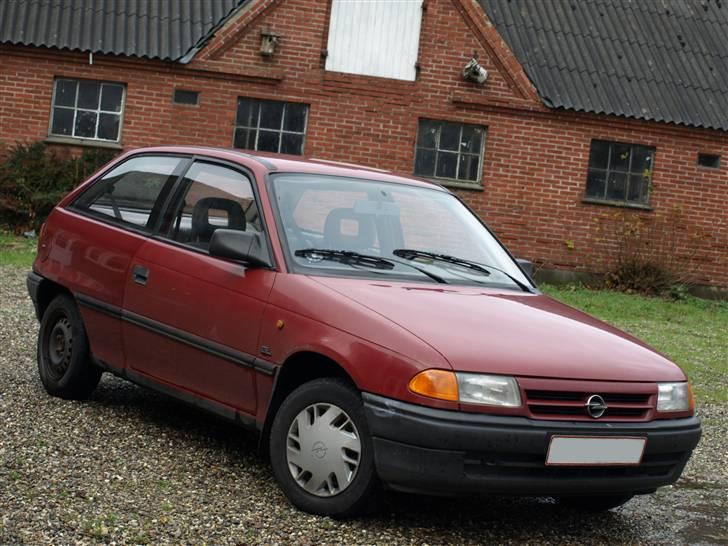 Opel Astra 1,6 I - SOLGT billede 5