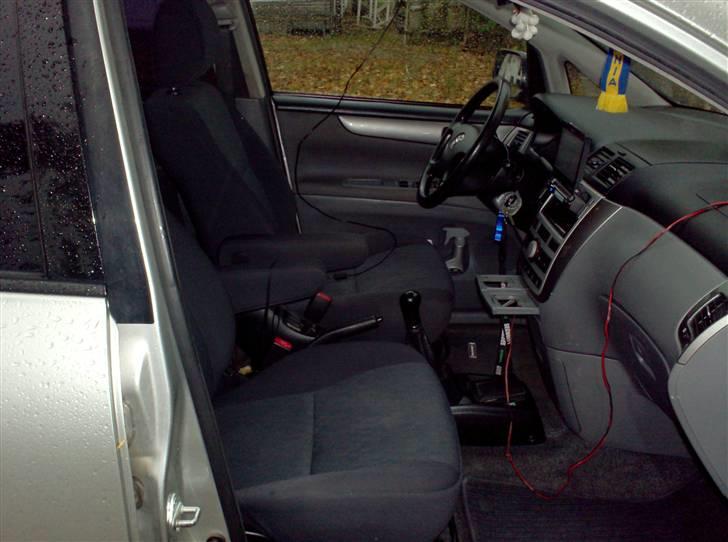 Toyota sportsvan billede 6