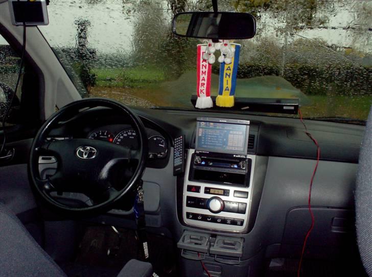 Toyota sportsvan billede 13