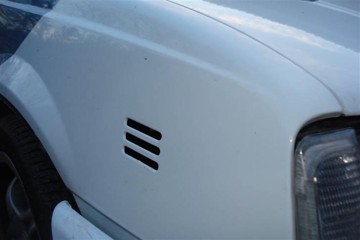 Opel Ascona C-CC Vinterbil. - Gæller svejset i forskærm.. billede 4