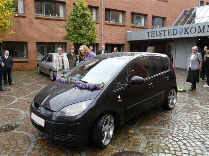 Mitsubishi Colt super - min svoger var tilpas med at komme bag rattet.... billede 3