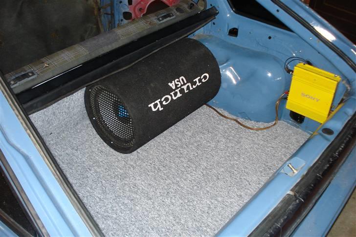 Opel Ascona C-CC Vinterbil. - Bagagerummet.. Plads til et pas kasser øl og værktøjskassen.. billede 17