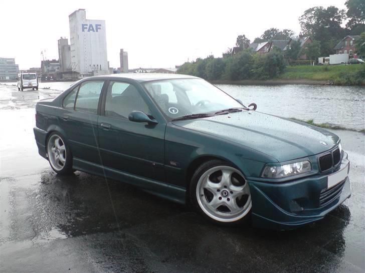 BMW E36 318is - En tur på havnen billede 12