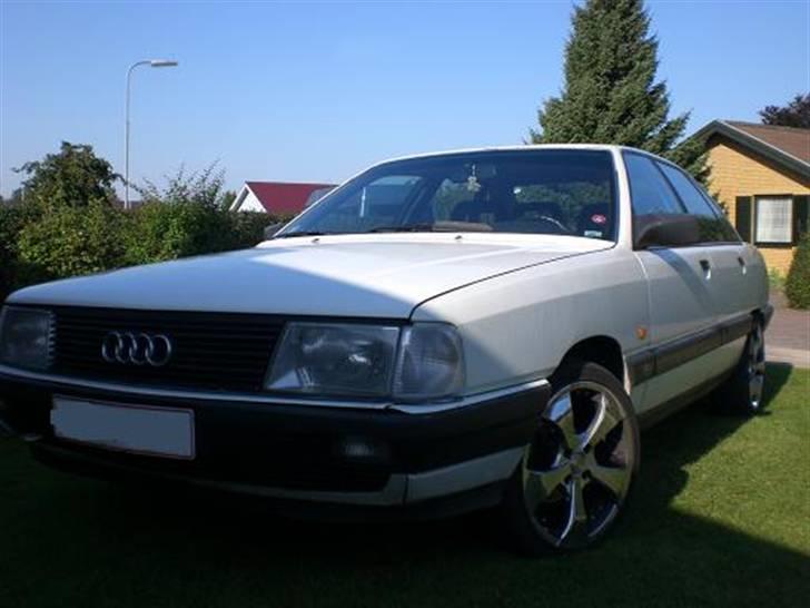 Audi 100 billede 2