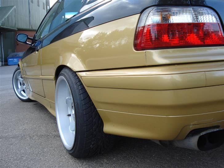 BMW e36 318is SOLGT & SMADRET billede 13
