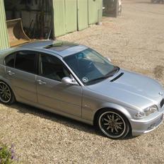 BMW 318i