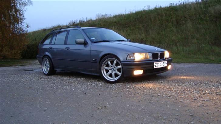 BMW 323i Touring  billede 4