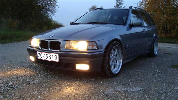BMW 323i Touring  billede 5