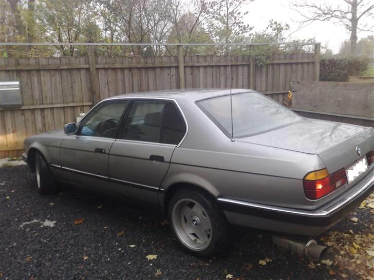 BMW E32 750i **BYTTET** billede 2