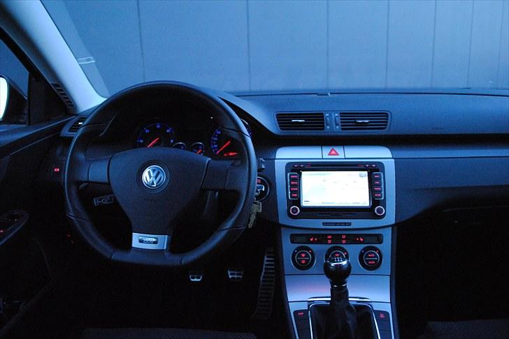 VW Passat 2,0 TDI Sportline - RNS 510  billede 12