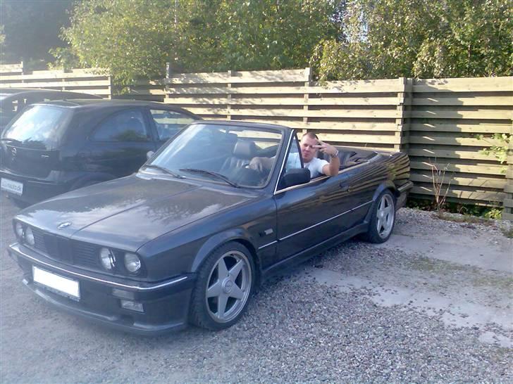 BMW 325i Cab. *TIL SALG* billede 1