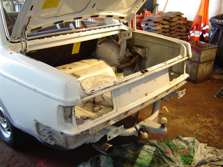 Volvo 242 DØD "skrottet" billede 10