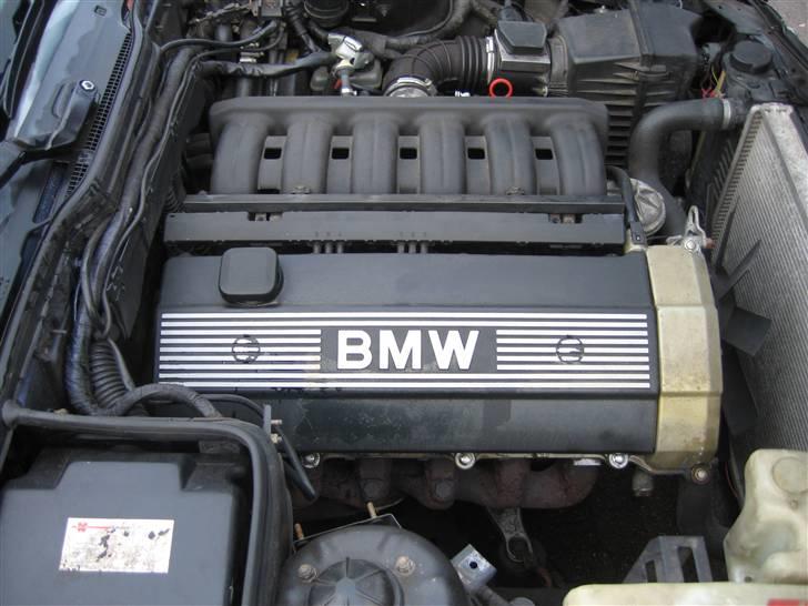 BMW 525i 24v "Solgt" - Et stk m50 24v motor.. Lyder skøn. billede 15