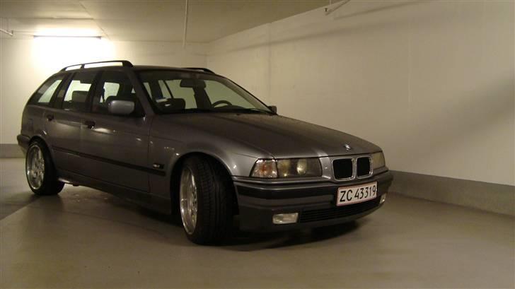BMW 323i Touring  billede 11