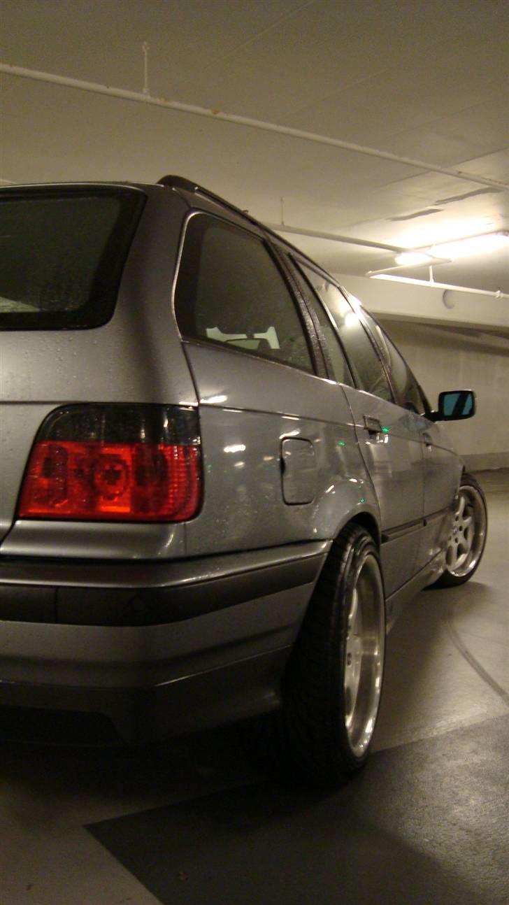 BMW 323i Touring  billede 13